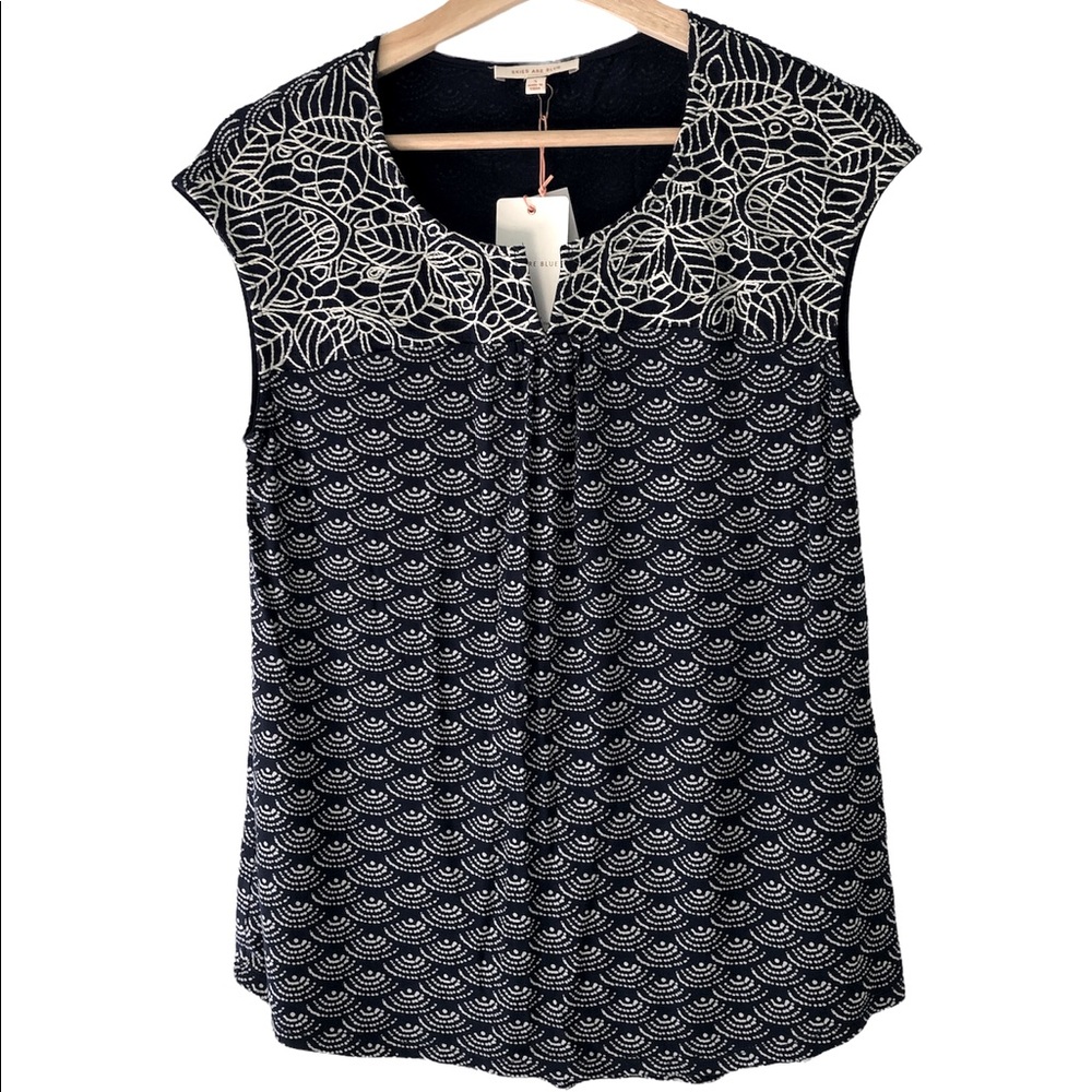 NWT Skies Are Blue Stitch Fix Exclusive Navy White Sleeveless Top Small Anthro